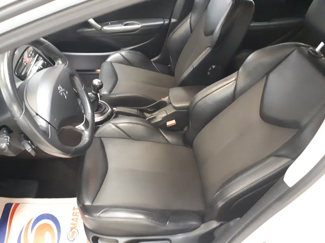 Peugeot Peugeot 308 1.6 e-HDi112 FAP Féline 5p