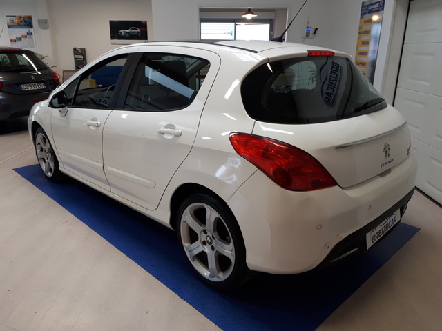 Peugeot Peugeot 308 1.6 e-HDi112 FAP Féline 5p